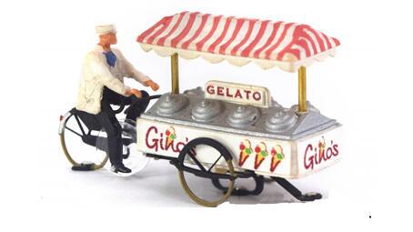 Issælger med egen vogn.